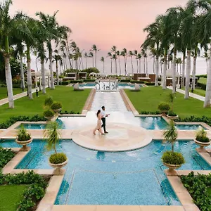 Курортный комплекс Grand & Spa, A Waldorf Astoria, Уэйлея